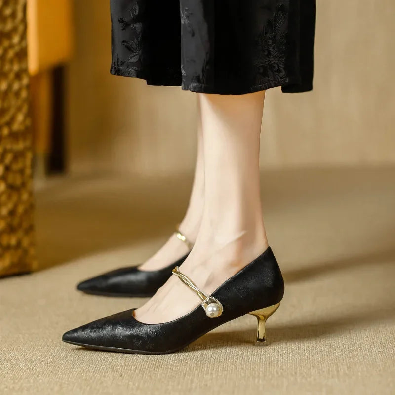 Karsyn | Vintage Pearl Kitten Heels