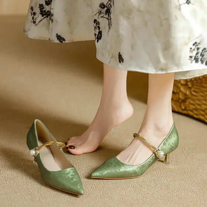 Karsyn | Vintage Pearl Kitten Heels