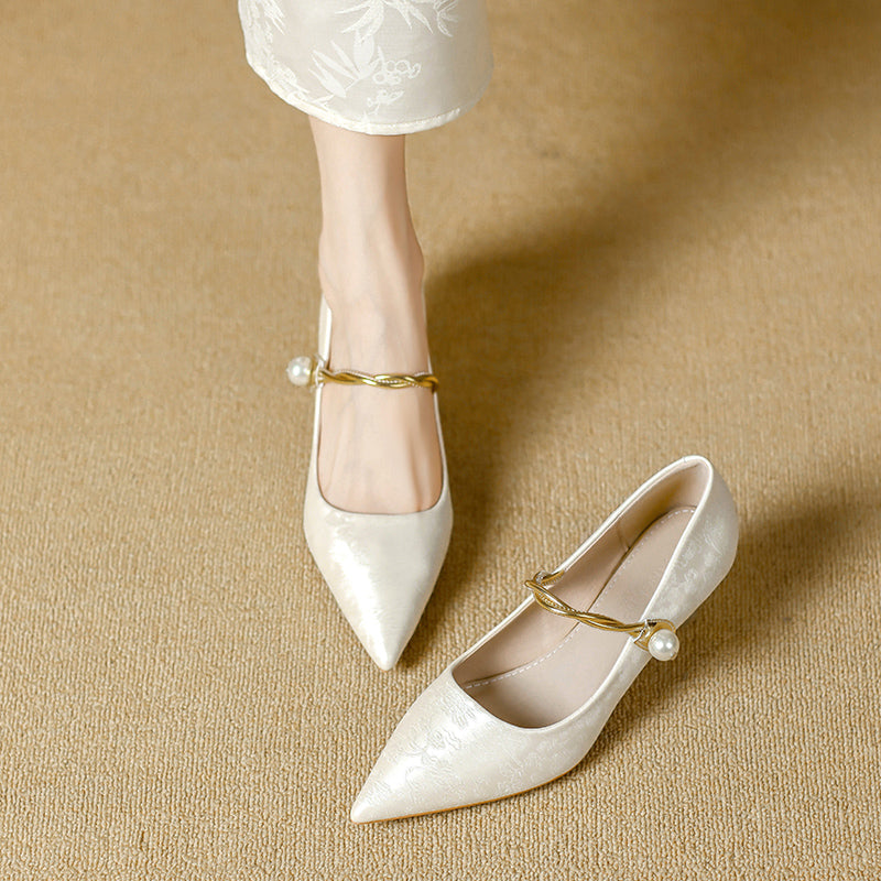 Karsyn | Vintage Pearl Kitten Heels
