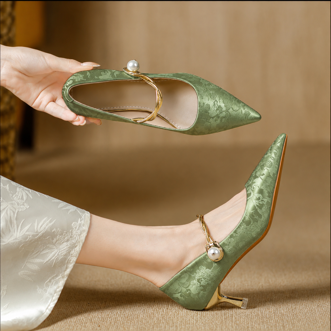 Karsyn | Vintage Pearl Kitten Heels